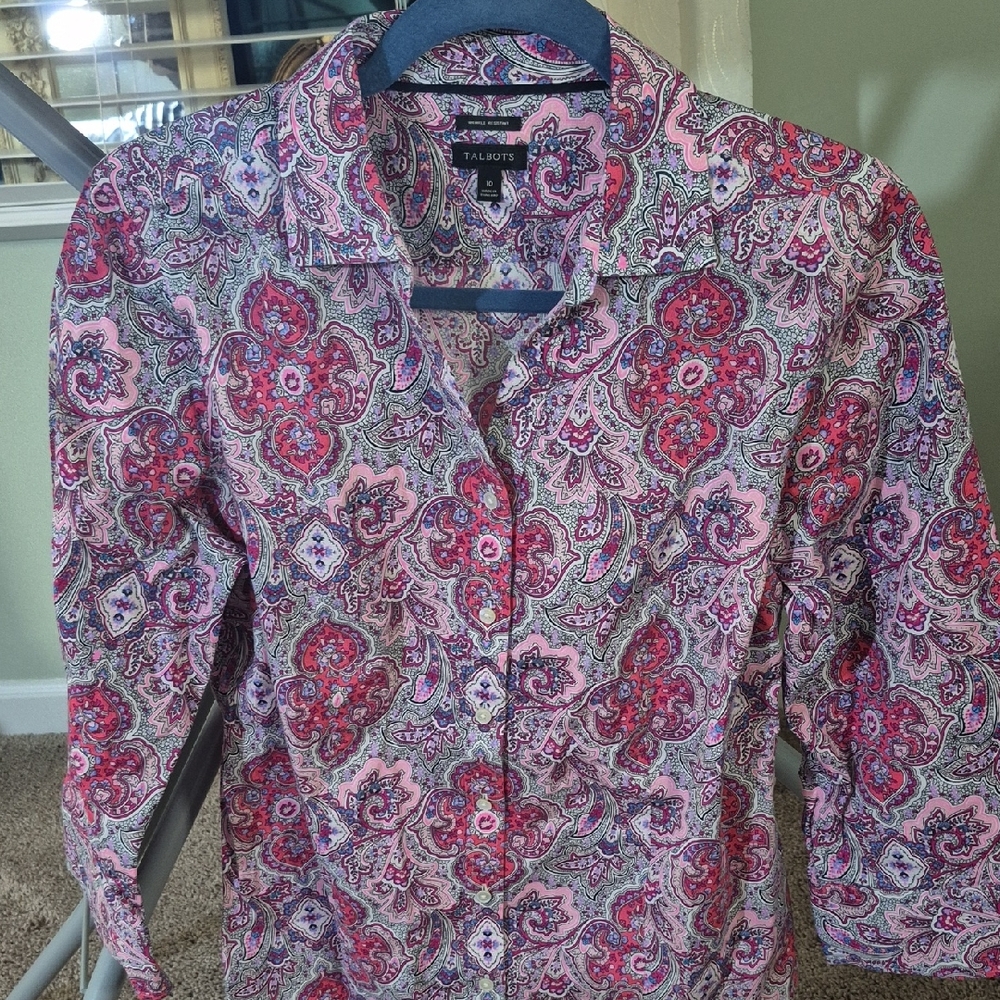 TALBOTTS 10 Beautiful Pink Raspberry Paisley Blouse. NWOT